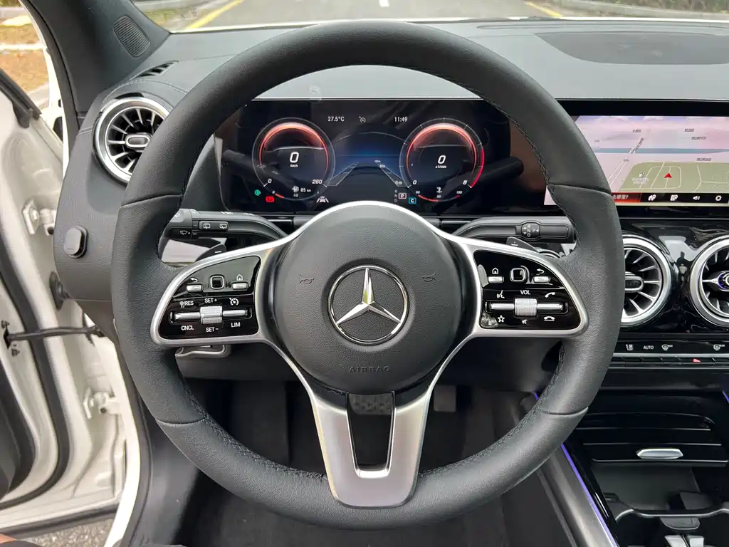 Mercedes-Benz GLA — фото 10