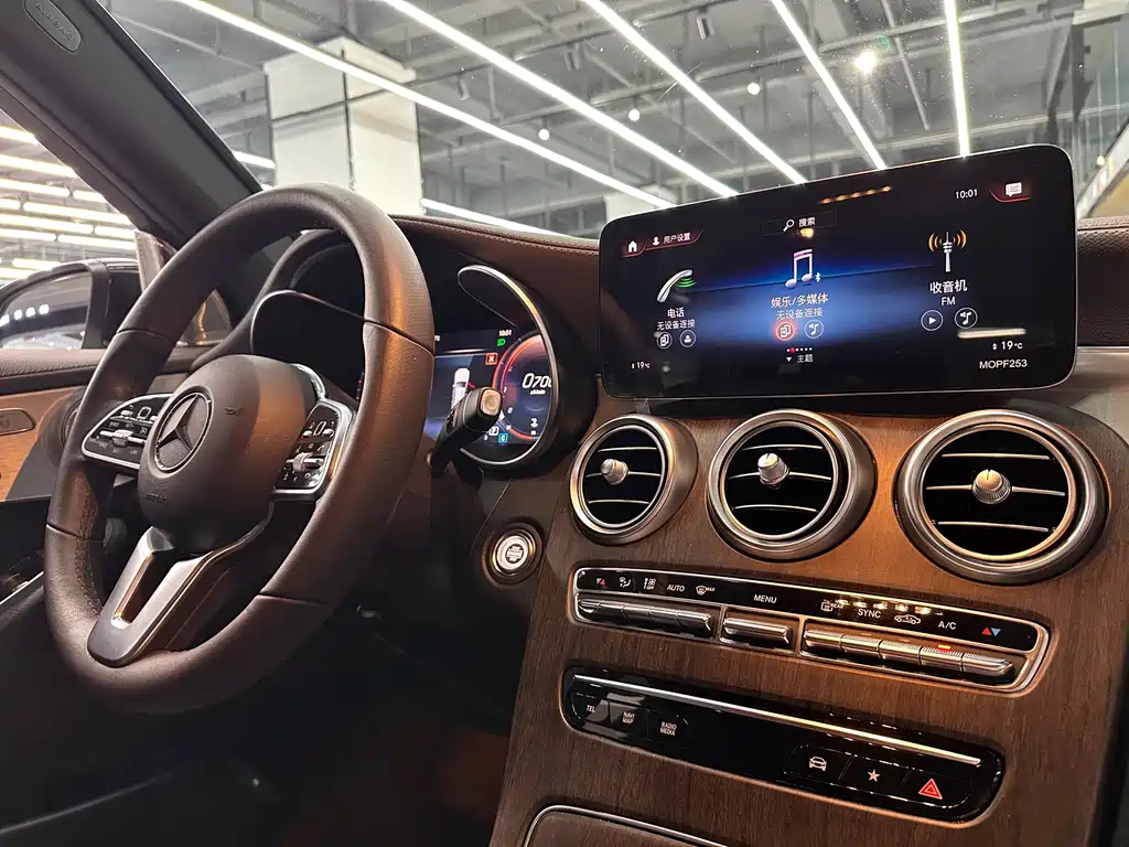 Mercedes-Benz GLC — фото 13