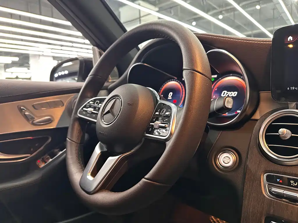 Mercedes-Benz GLC — фото 14
