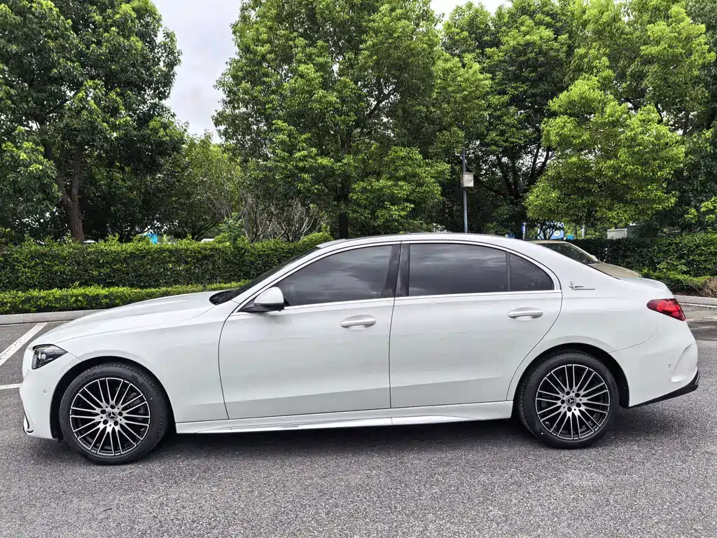 Mercedes-Benz C-Class — фото 10