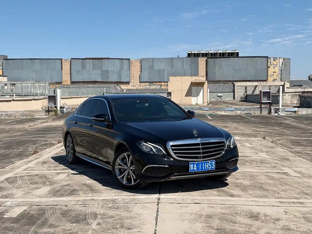 Mercedes-Benz E-Class — фото 3