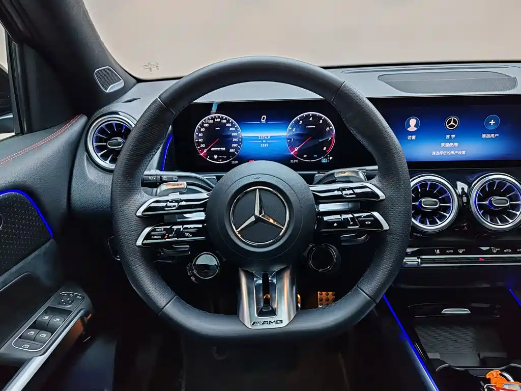 Mercedes-Benz GLB AMG — фото 6