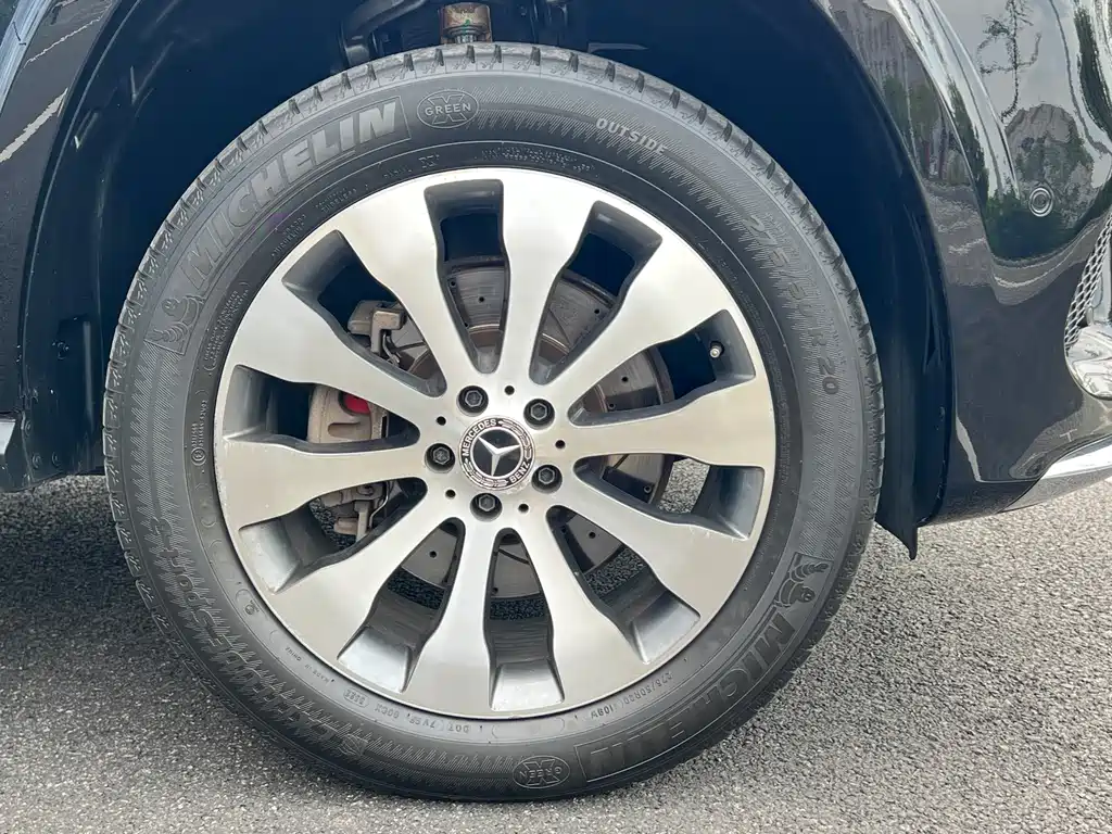 Mercedes-Benz GLS — фото 10