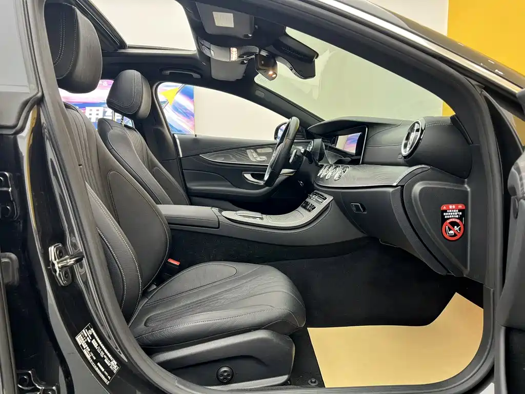 Mercedes-Benz CLS — фото 13