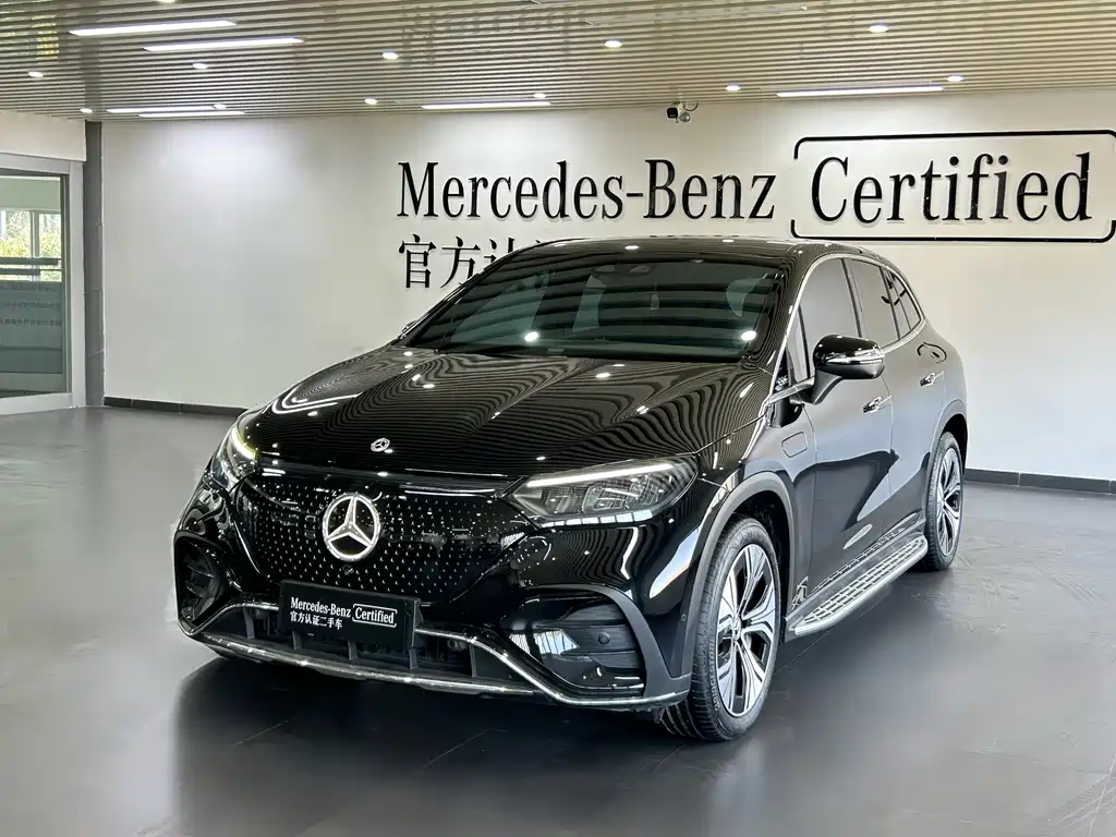 Mercedes-Benz EQE SUV — фото 6