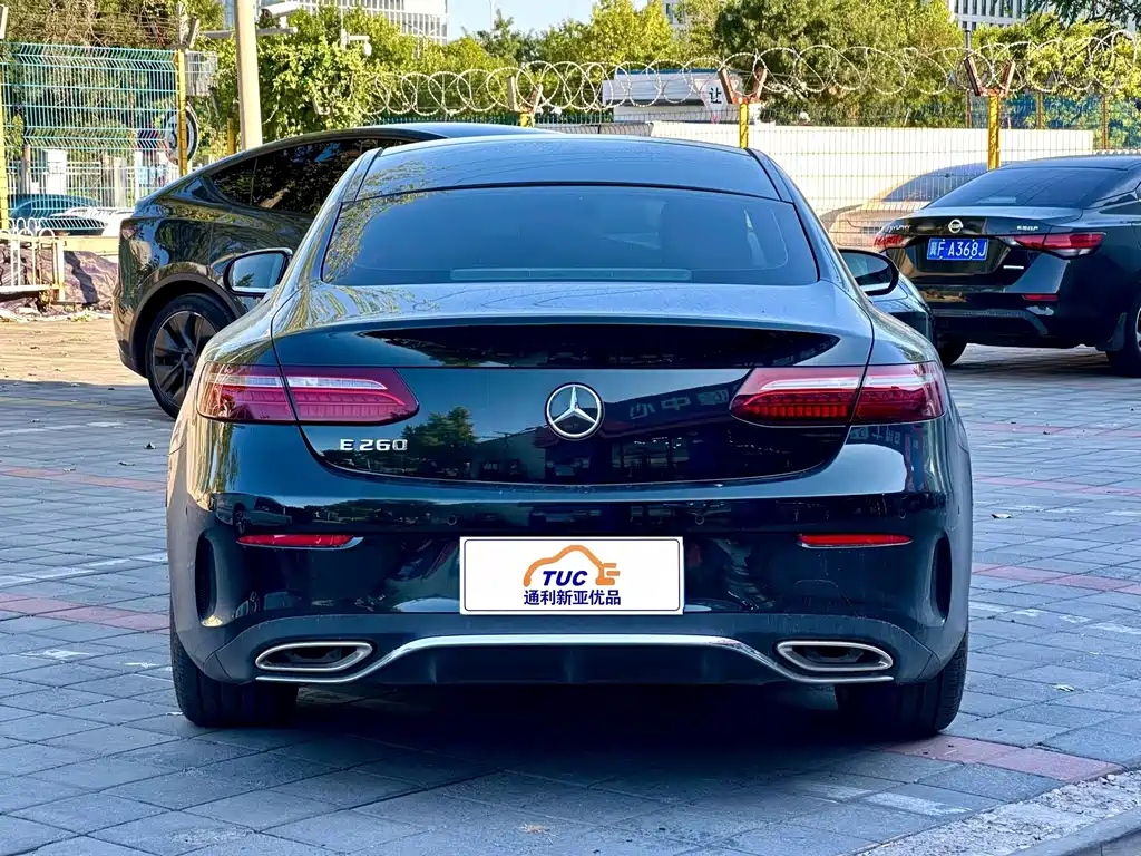 Mercedes-Benz E-Class (Import) — фото 4