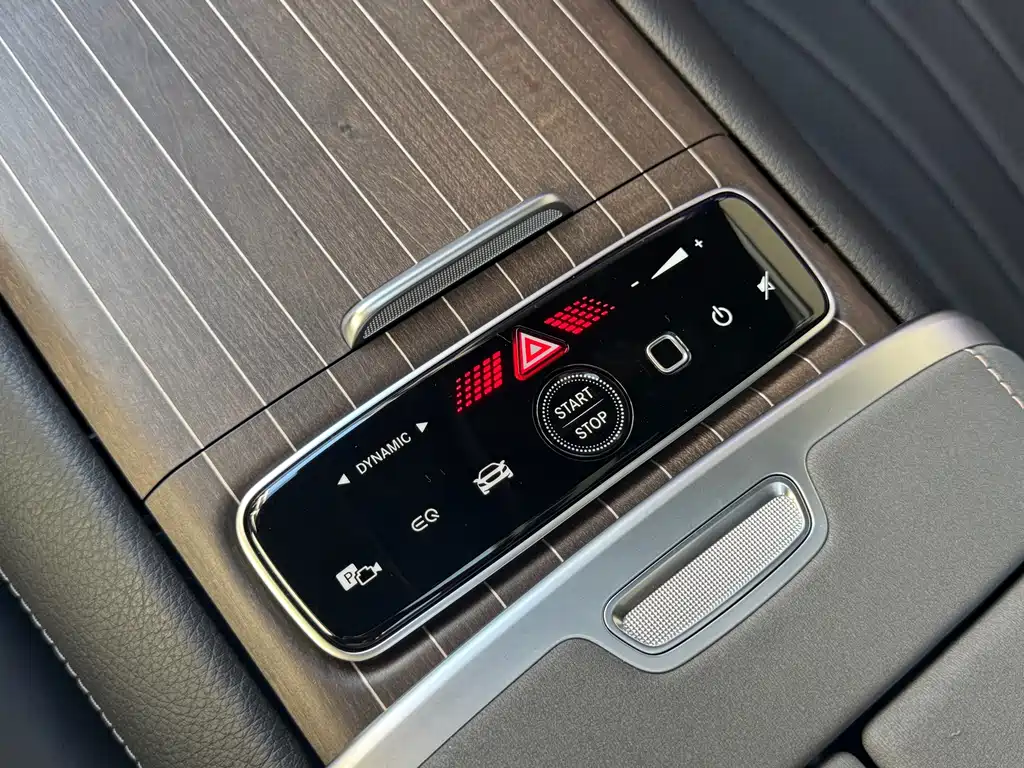 Mercedes-Benz EQS SUV — фото 18