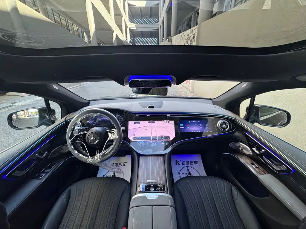 Mercedes-Benz EQS SUV — фото 5