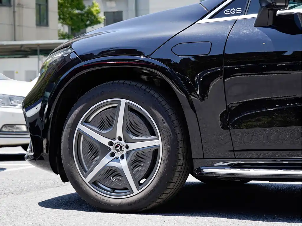 Mercedes-Benz EQS SUV — фото 9