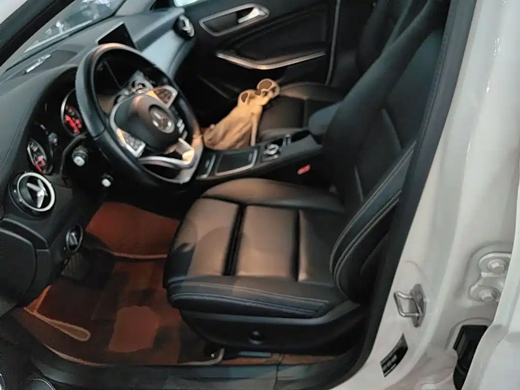 Mercedes-Benz GLA — фото 15