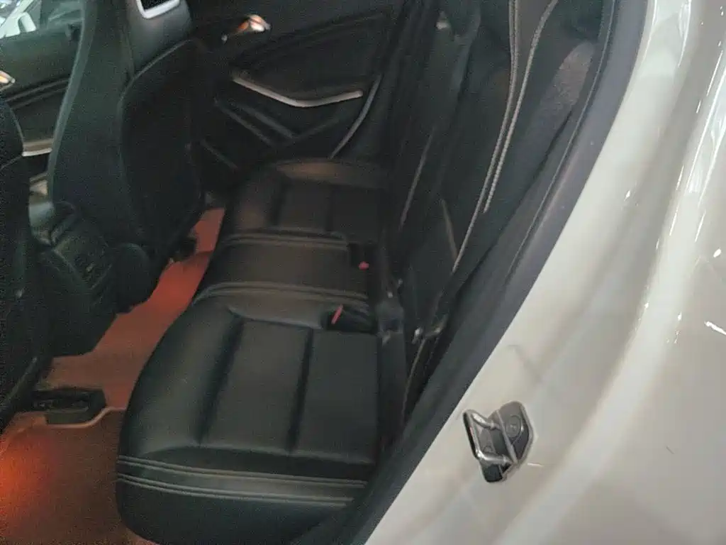 Mercedes-Benz GLA — фото 17