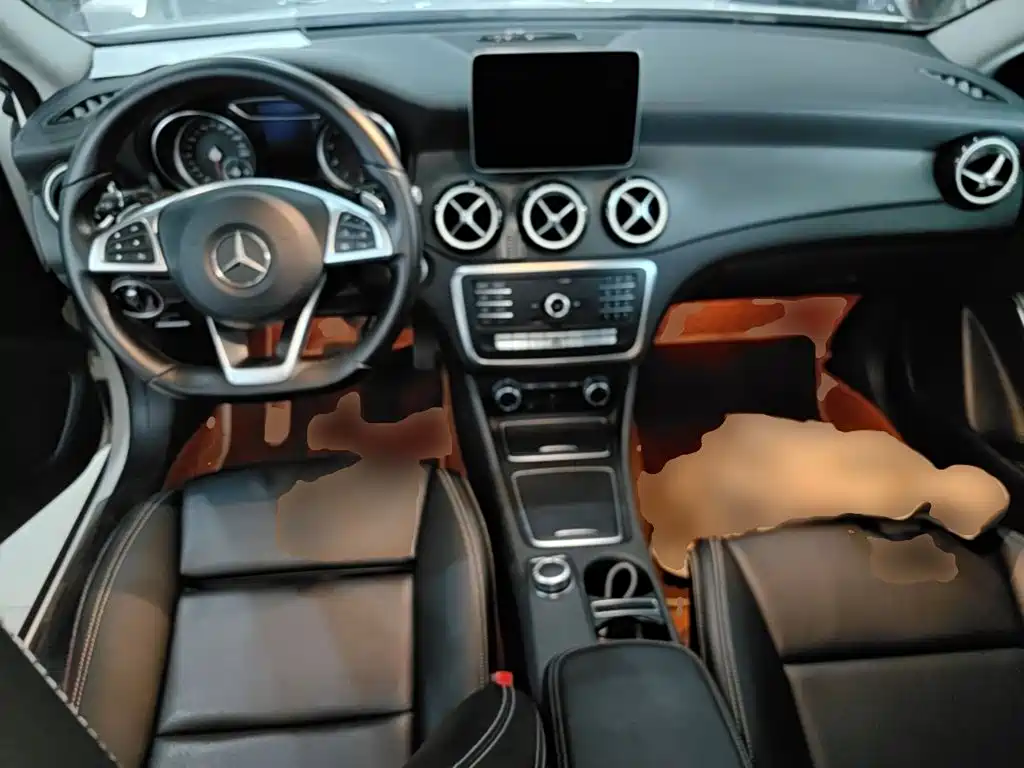 Mercedes-Benz GLA — фото 10