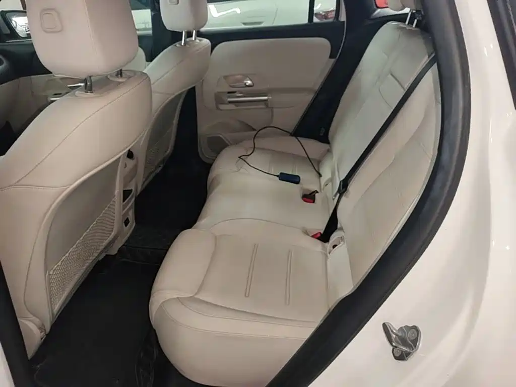 Mercedes-Benz EQA — фото 17
