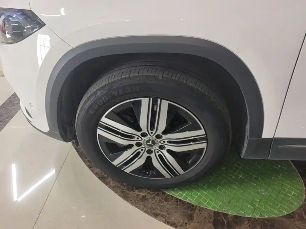 Mercedes-Benz EQA — фото 23