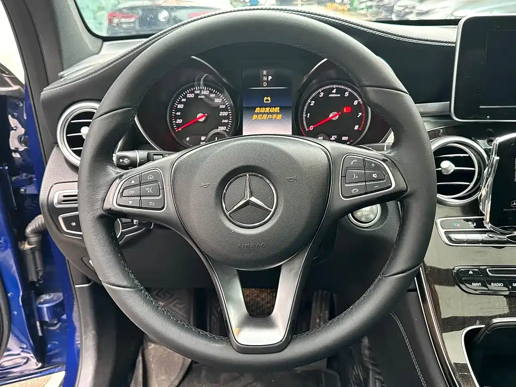 Mercedes-Benz GLC — фото 11