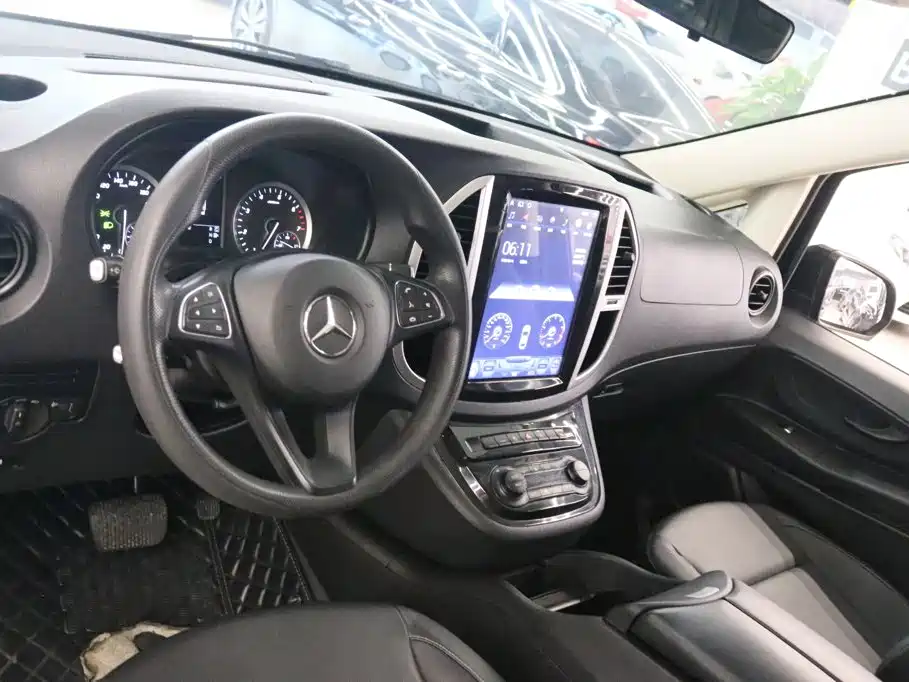 Mercedes-Benz Vito — фото 10