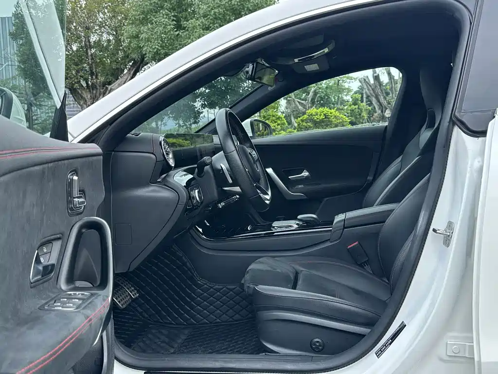 Mercedes-Benz CLA (Import) — фото 7