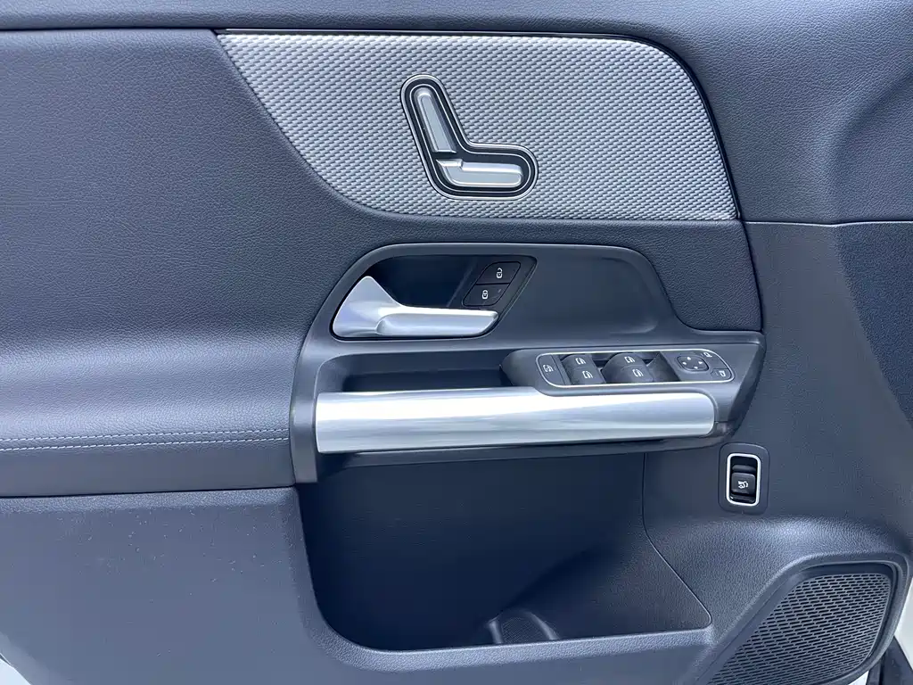 Mercedes-Benz GLA — фото 6