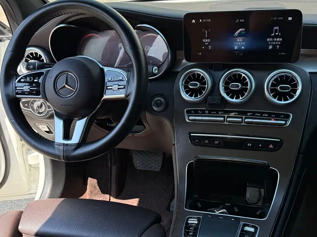 Mercedes-Benz GLC — фото 5