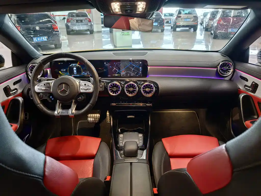 Mercedes-Benz CLA AMG — фото 8