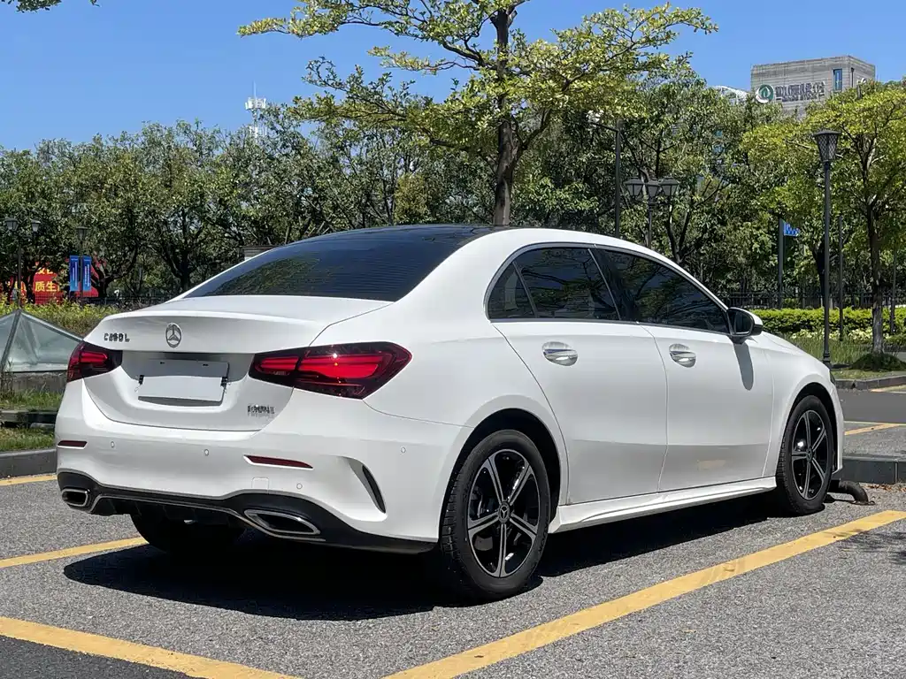 Mercedes-Benz A-Class — фото 7