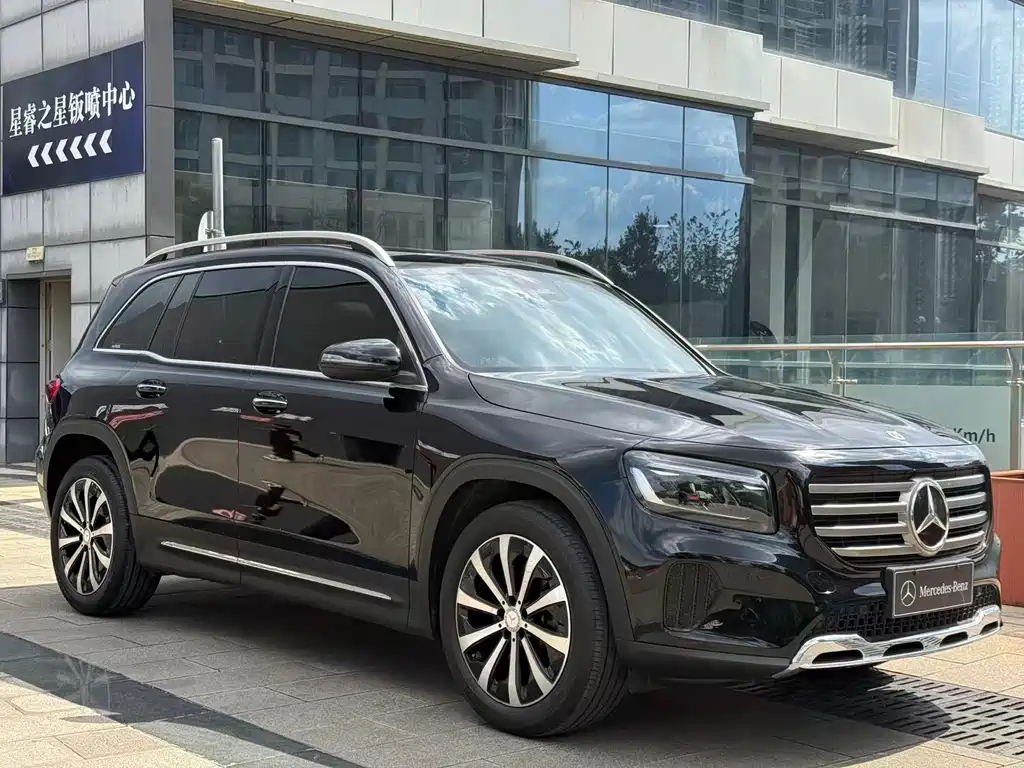 Mercedes-Benz GLB — фото 24