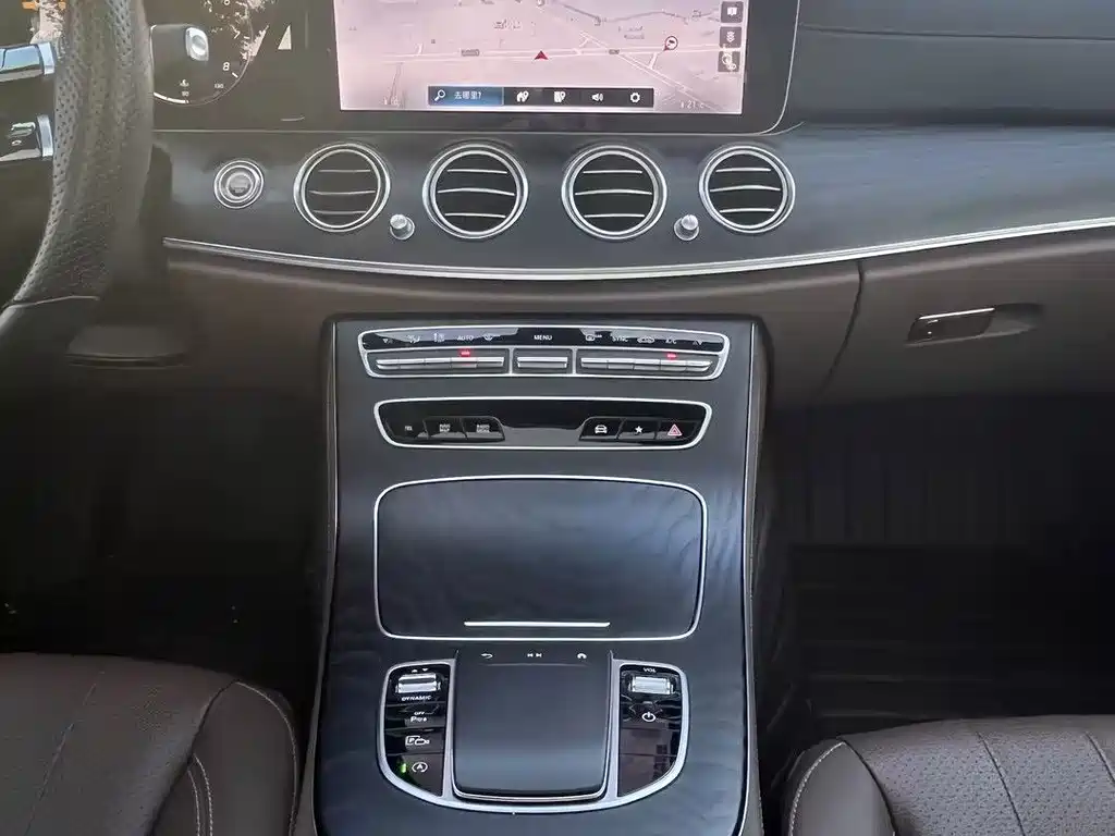 Mercedes-Benz E-Class (Import) — фото 11
