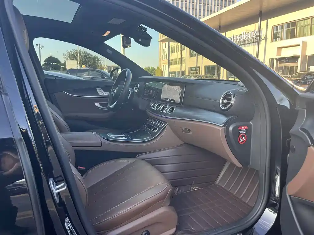 Mercedes-Benz E-Class (Import) — фото 15