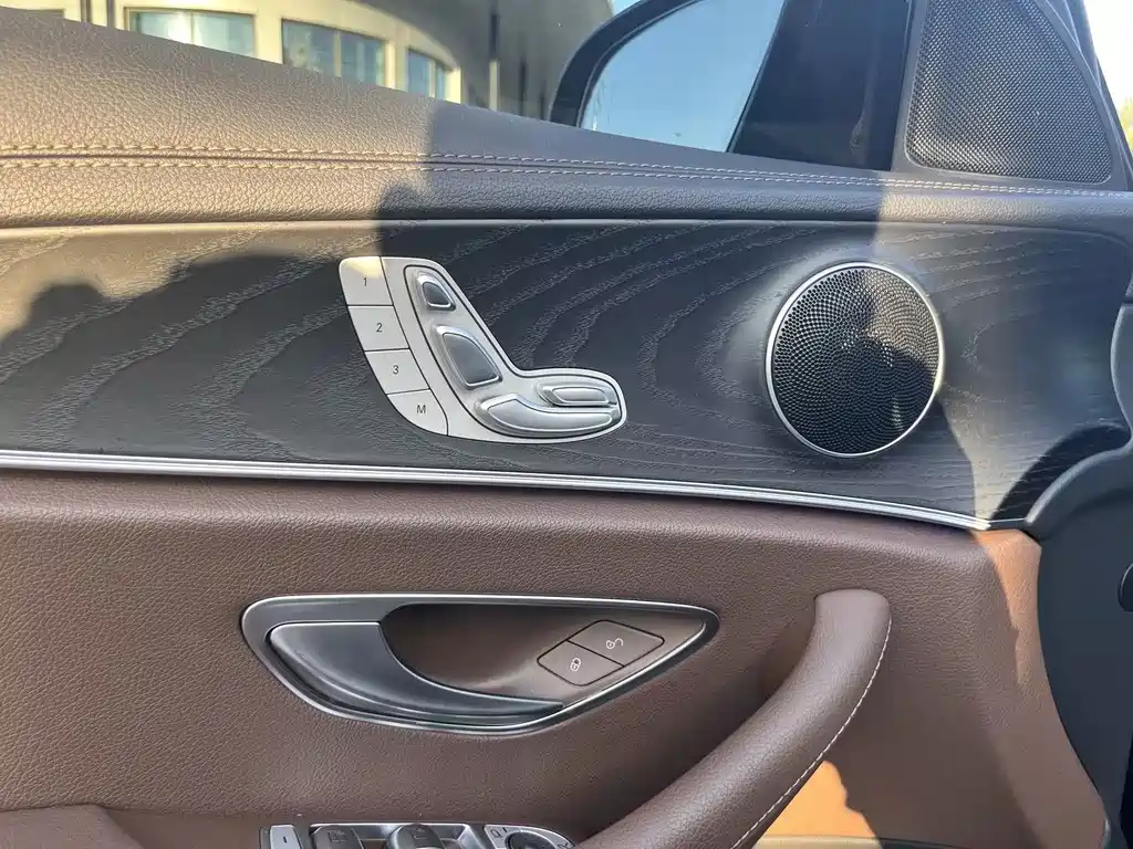 Mercedes-Benz E-Class (Import) — фото 16