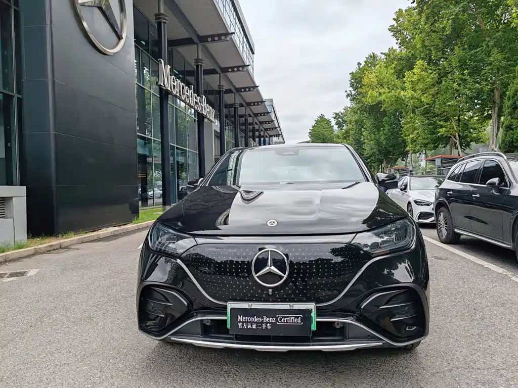 Mercedes-Benz EQE SUV — фото 2