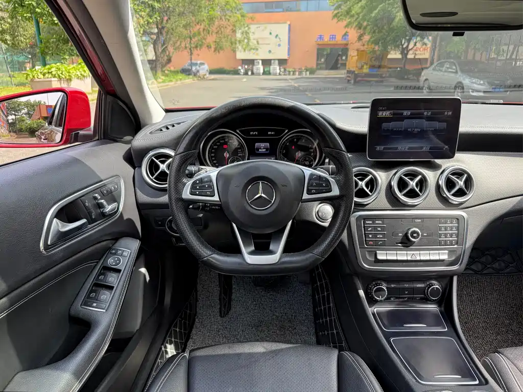 Mercedes-Benz GLA — фото 14