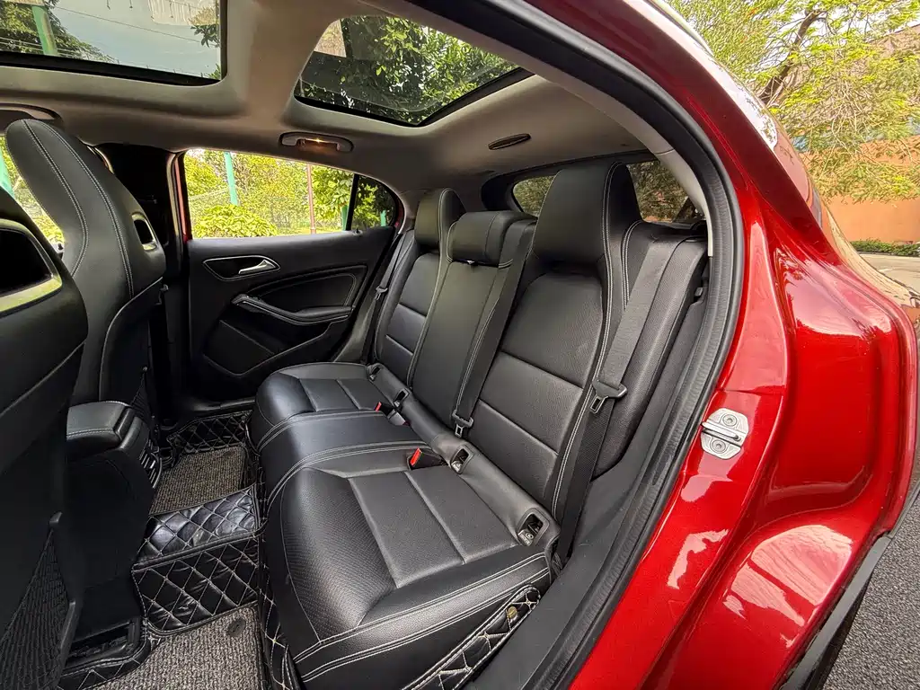 Mercedes-Benz GLA — фото 8