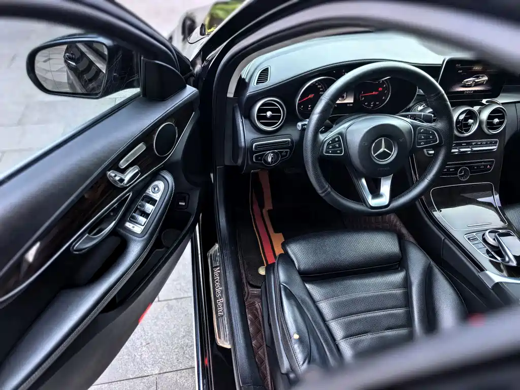 Mercedes-Benz C-Class — фото 10