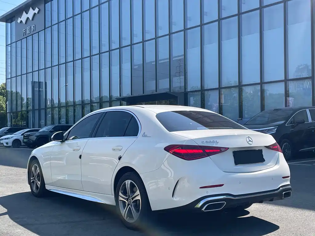 Mercedes-Benz C-Class — фото 18