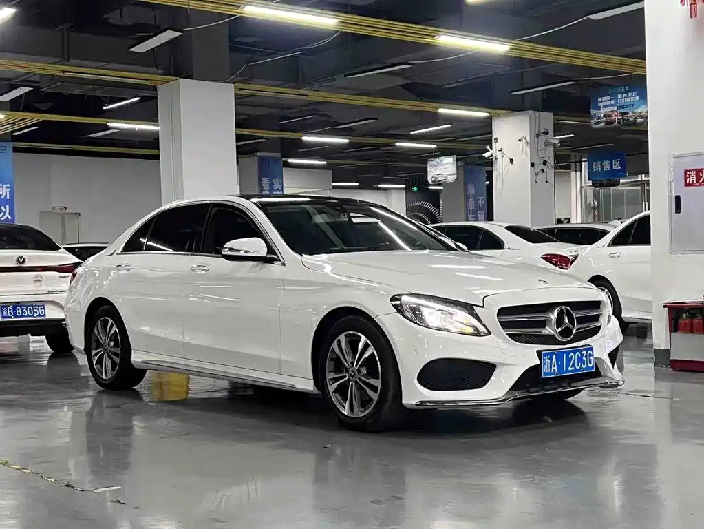Mercedes-Benz C-Class — фото 3