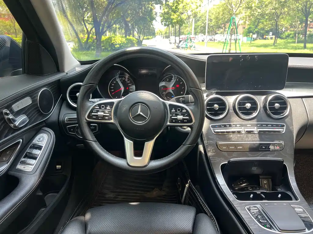 Mercedes-Benz C-Class — фото 10
