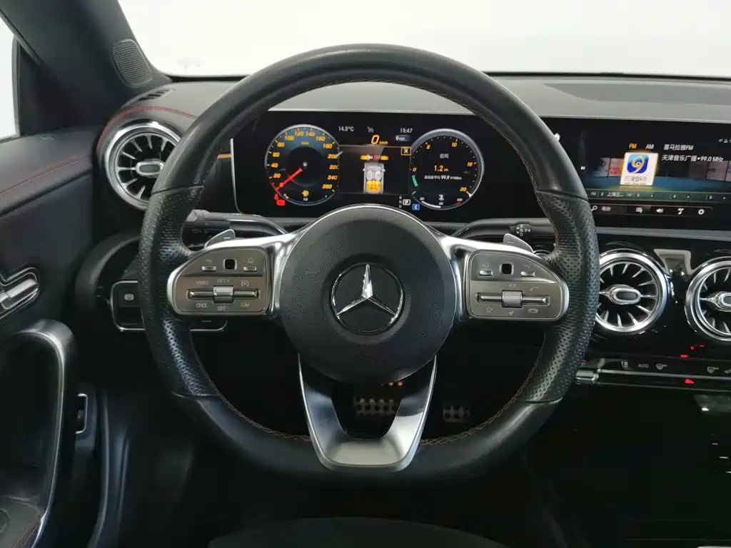 Mercedes-Benz CLA (Import) — фото 11