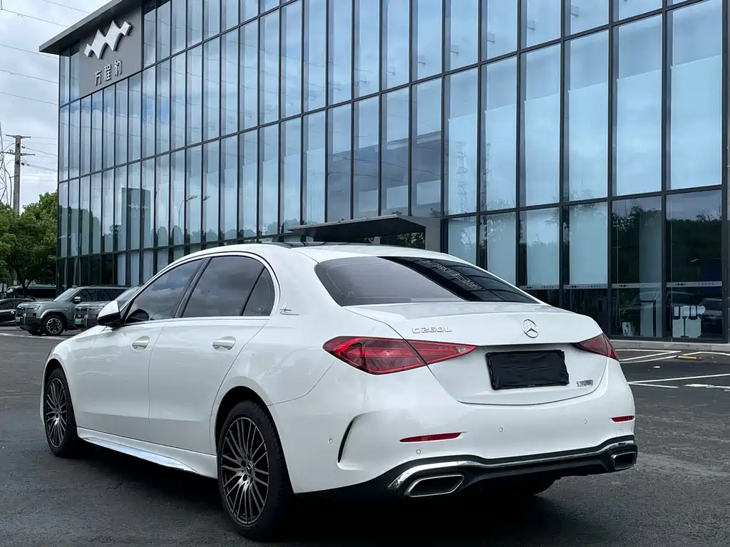 Mercedes-Benz C-Class — фото 18