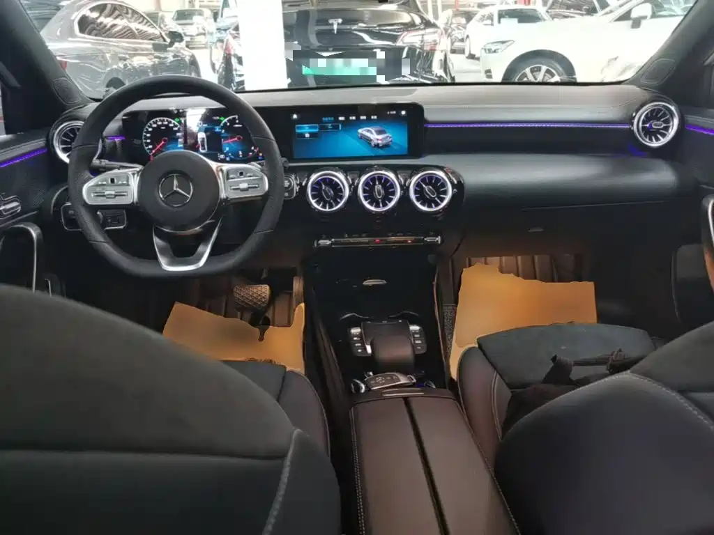 Mercedes-Benz A-Class — фото 10