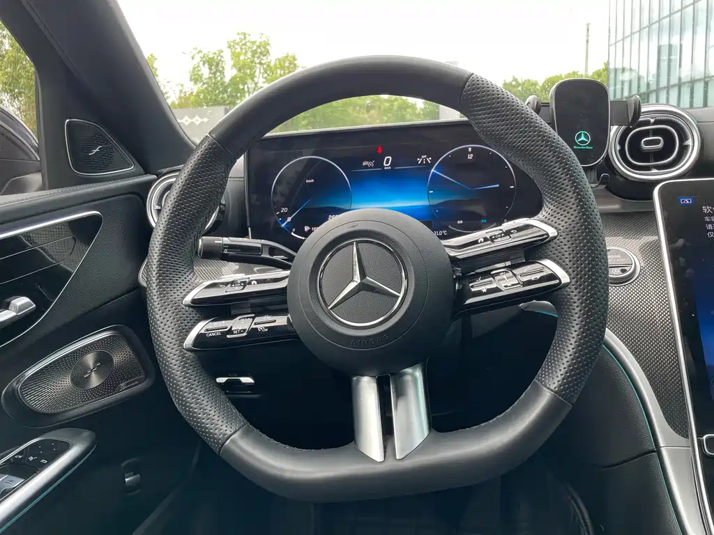 Mercedes-Benz C-Class — фото 11