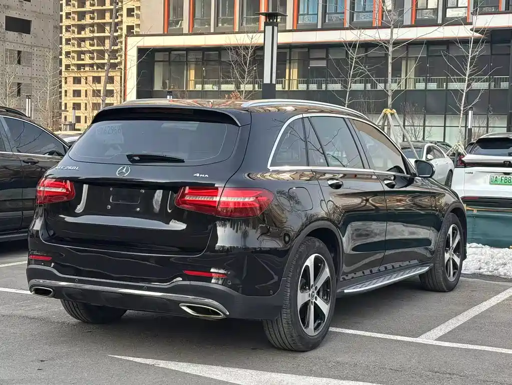 Mercedes-Benz GLC — фото 11