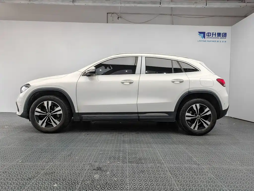 Mercedes-Benz GLA — фото 7