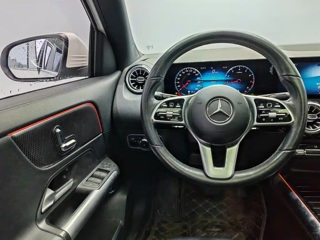 Mercedes-Benz GLA — фото 9