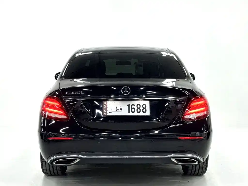 Mercedes-Benz E-Class — фото 7
