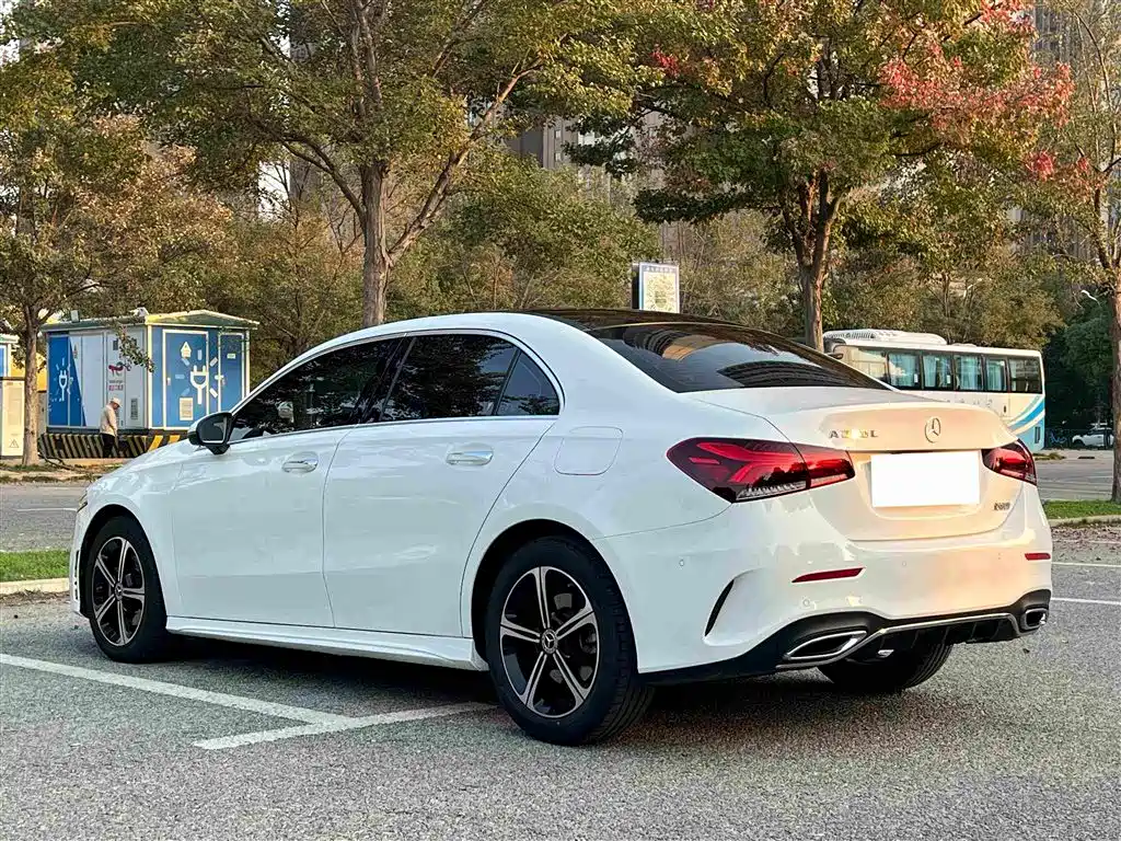 Mercedes-Benz A-Class — фото 11