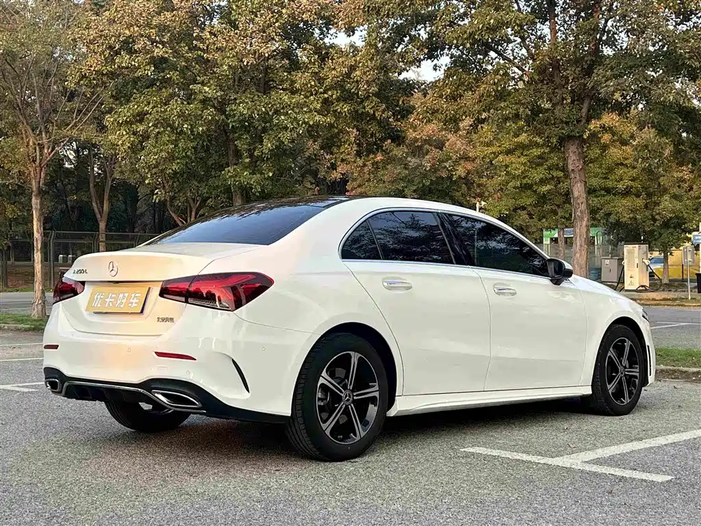 Mercedes-Benz A-Class — фото 6