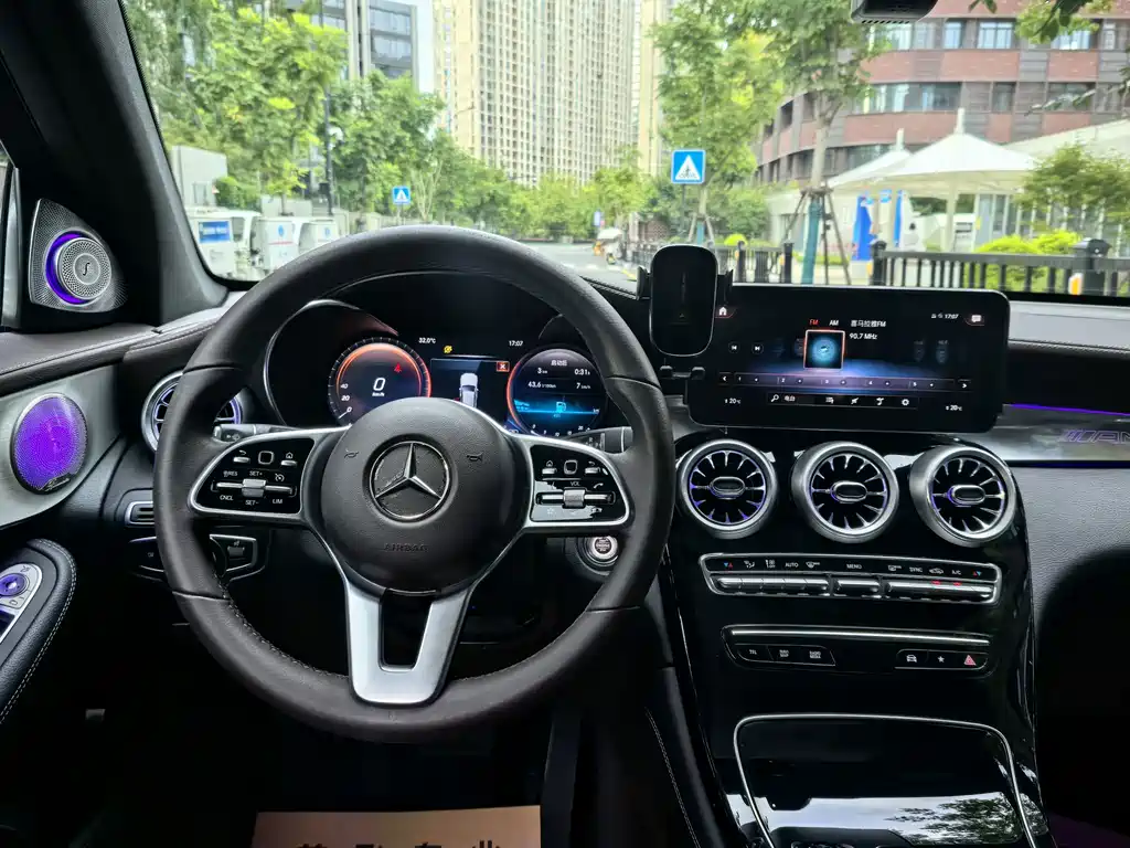 Mercedes-Benz GLC — фото 7