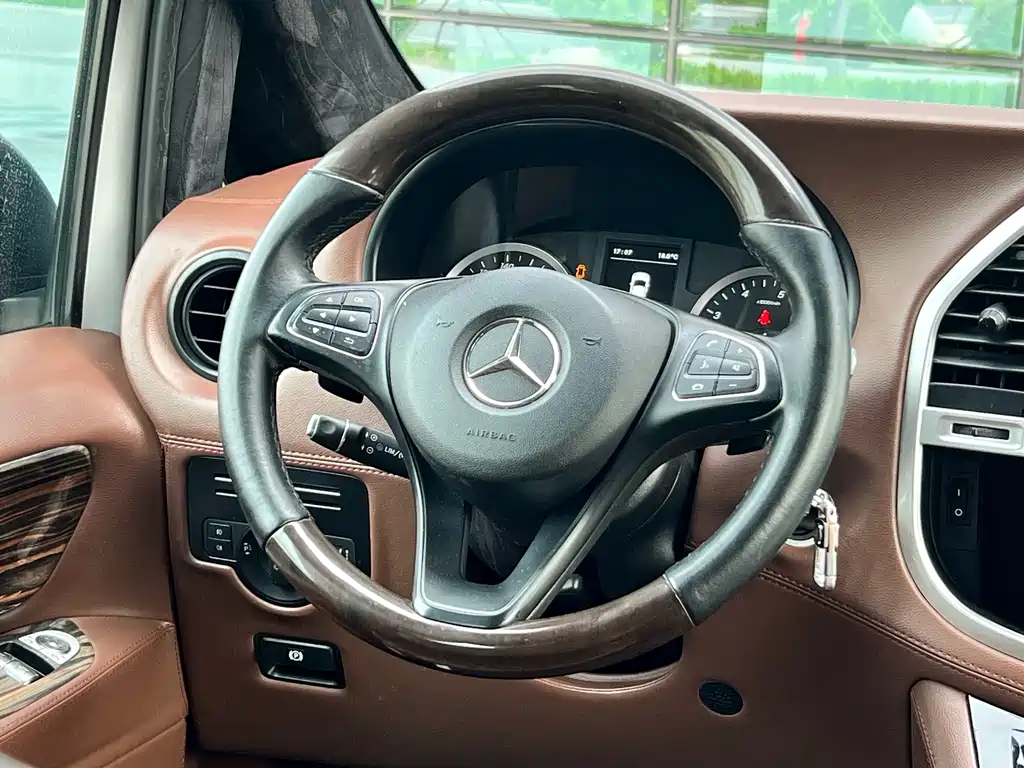 Mercedes-Benz Vito — фото 9