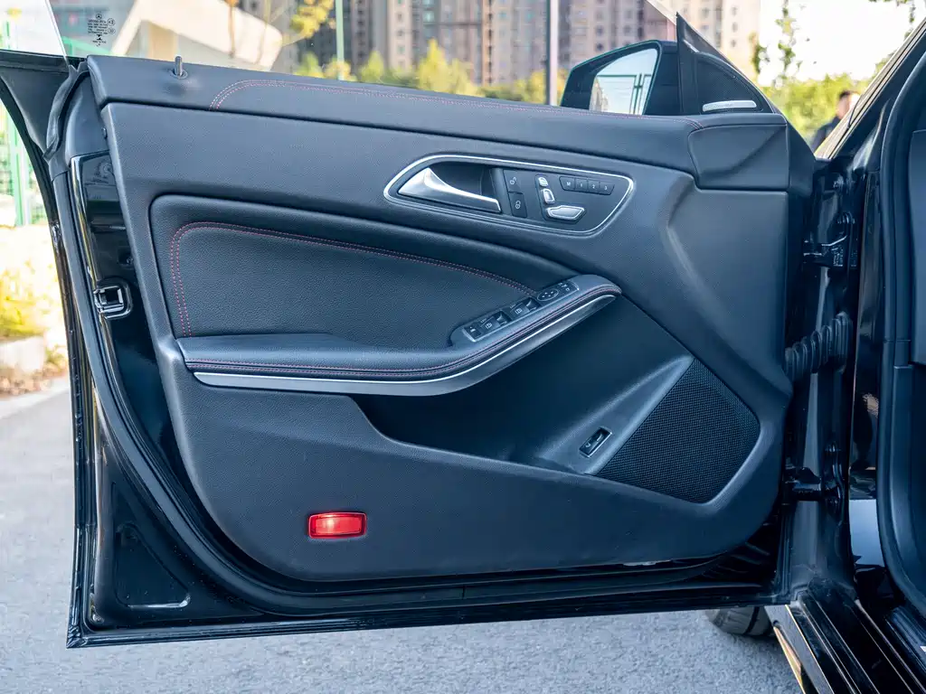 Mercedes-Benz CLA AMG — фото 17