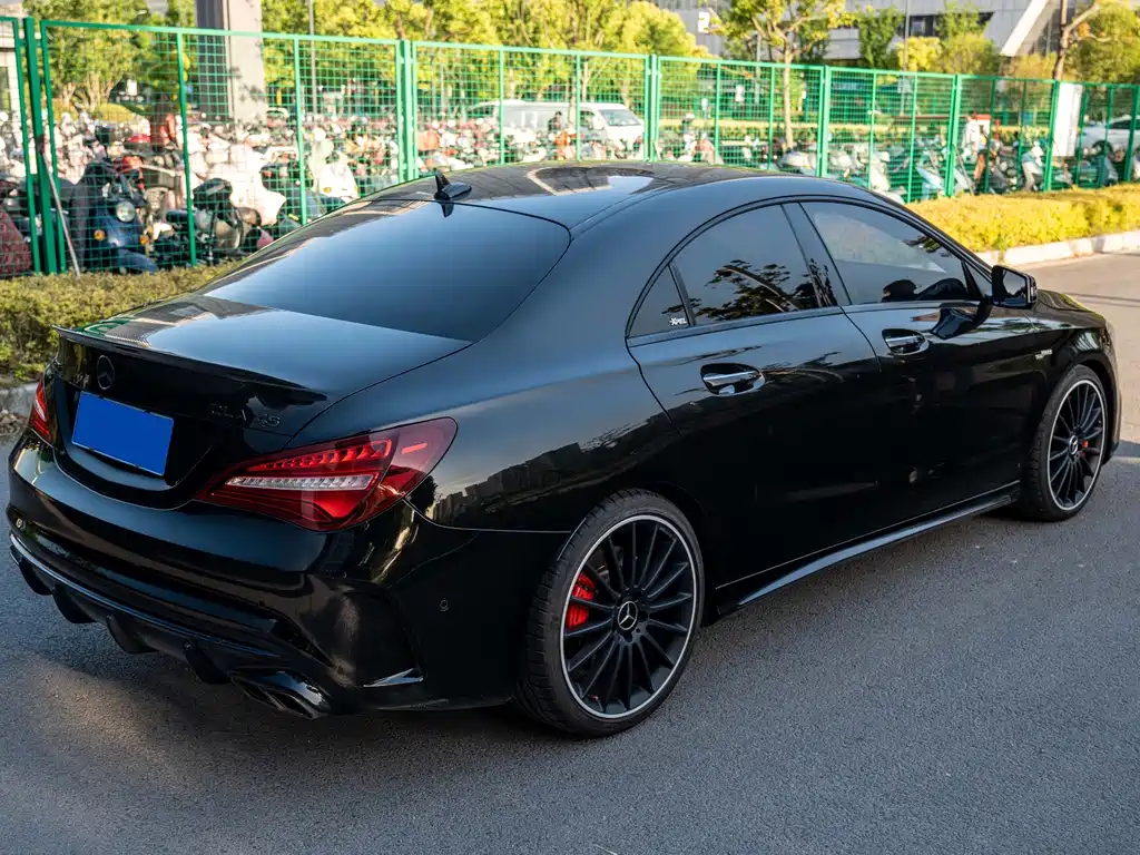 Mercedes-Benz CLA AMG — фото 6